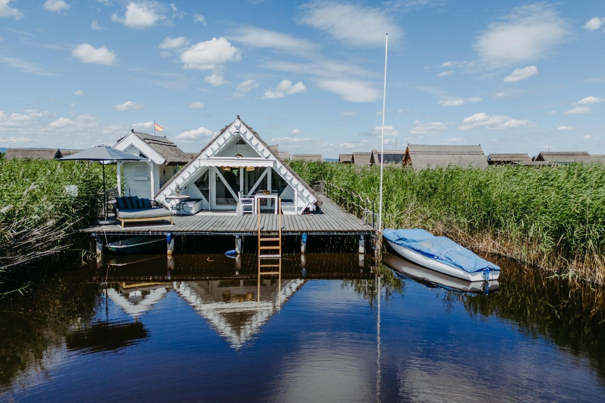 רוסט Seehuette Neusiedlersee - Seehaus Inklusive Elektroboot מראה חיצוני תמונה